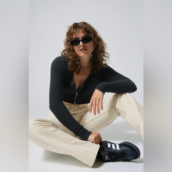 WEEKDAY ROWE Extra High Straight Jeans Tinted Ecru - Picture 3 of 13